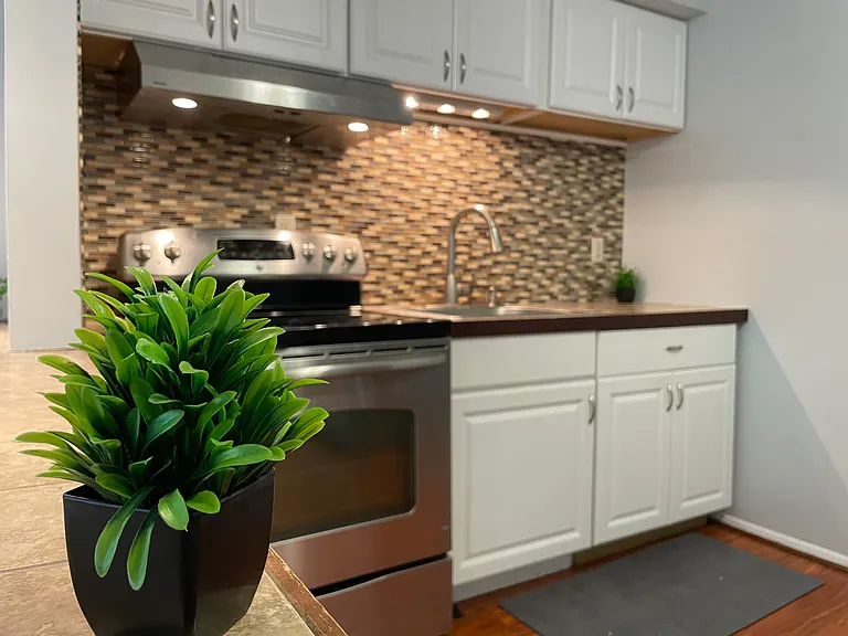9015 Westchester Cir #39 — Photo 8