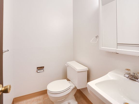 5th image of 112 Fairgreen Dr #14702215
