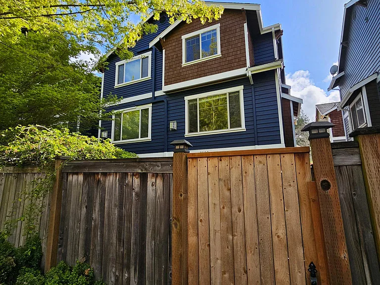 5418 Fauntleroy Way SW #C — Photo 16