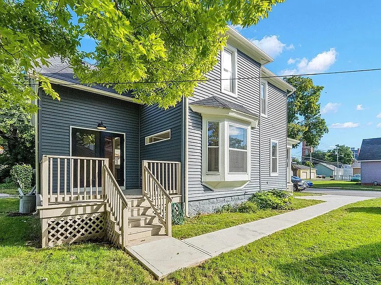1118 Rockhill St — Photo 24