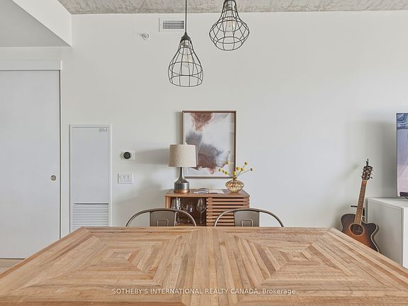 3rd image of 185 Roehampton Ave #1101