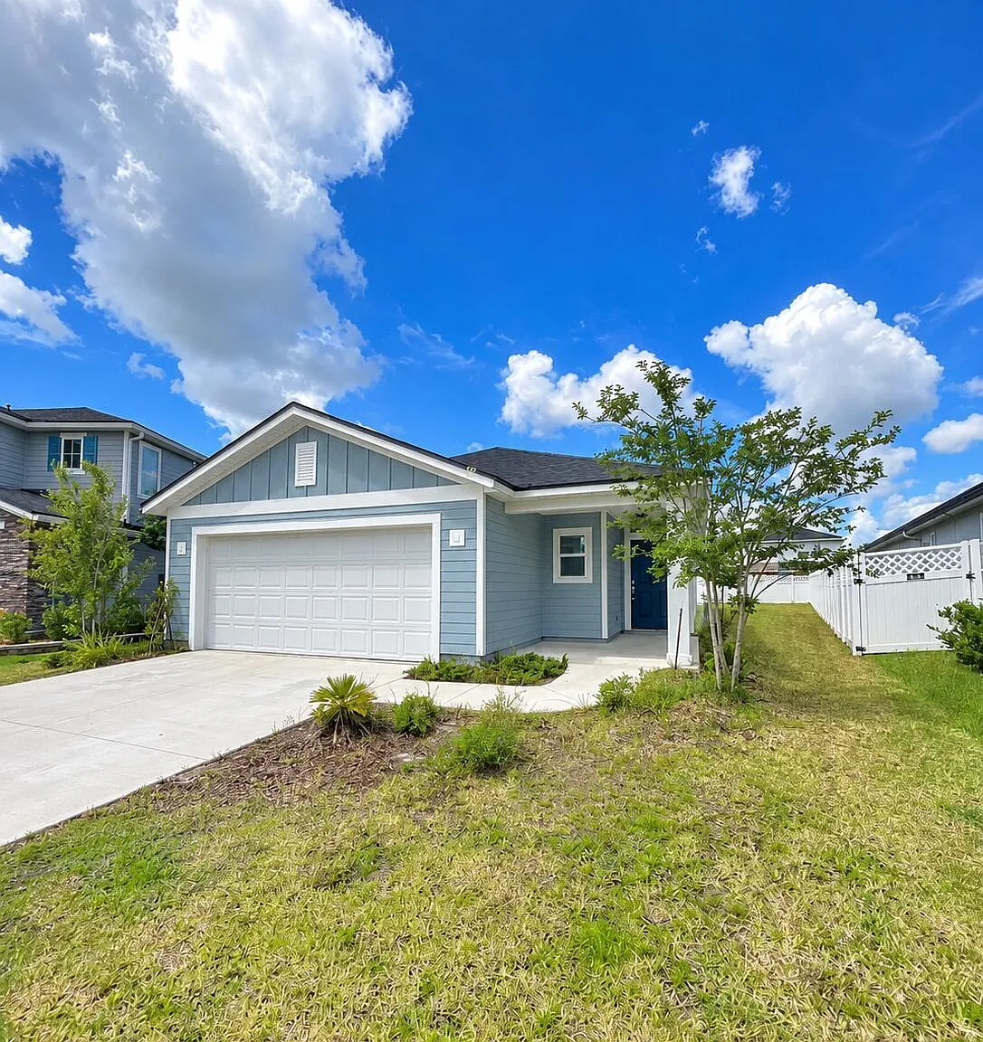 3 bed, 2.0 bath, 1861 sqft, $2,500 — Photo 1