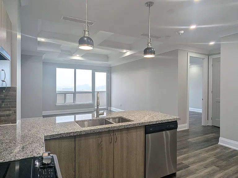 121 King St W — Photo 54