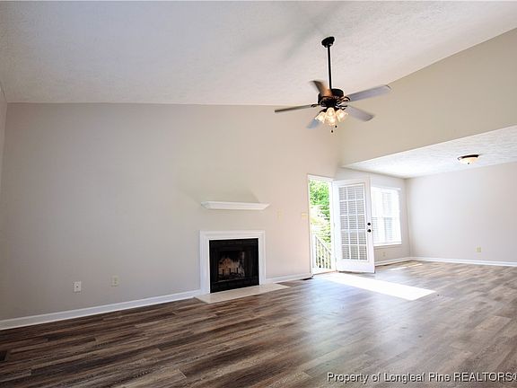 4th image of 316 Nettletree Ln