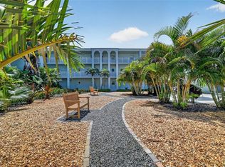 1706 Belleair Forest Dr APT 220, Belleair, FL 33756