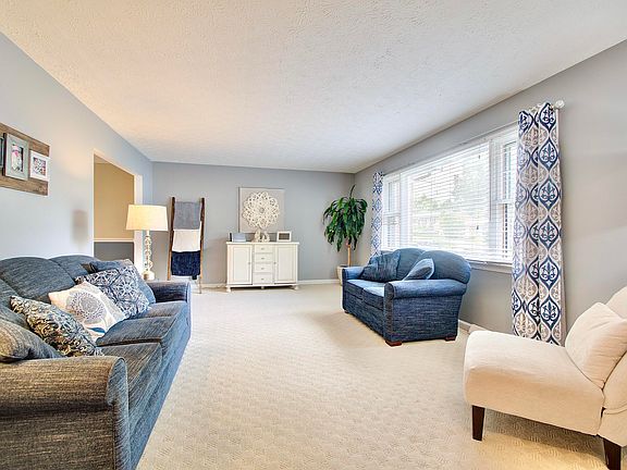 3rd image of 3911 Rankin Dr