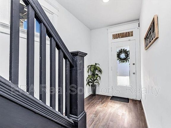 3rd image of 2558 Warsaw Ave #2