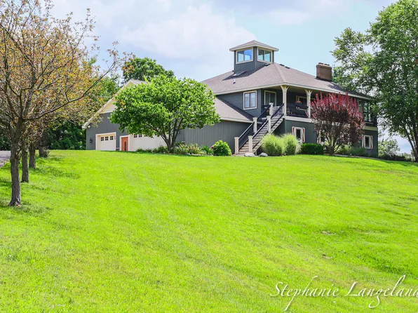7300 Packer Dr NE, Belmont, MI 49306