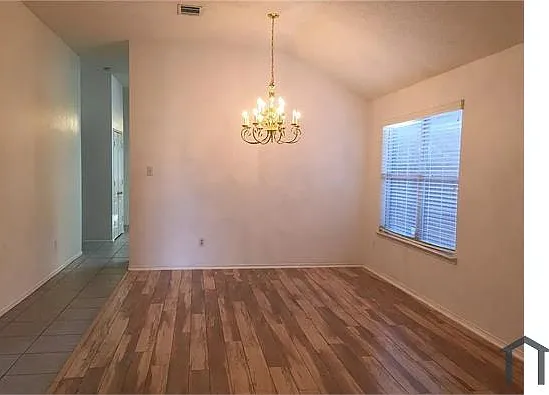 318 Dakota Dr — Photo 10