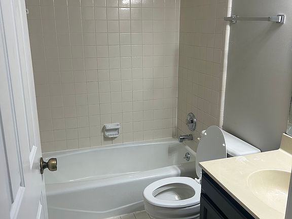 Master bedroom bathroom