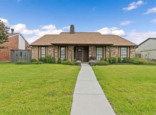 8402 Chesham Dr, Rowlett, TX 75088