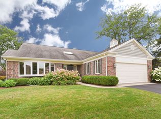 71 Lochleven Ln, Inverness, IL 60067