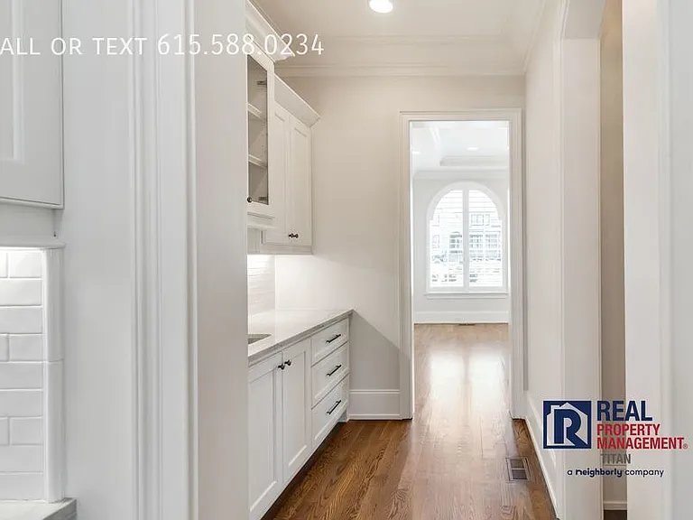 9220 Lehigh Dr — Photo 35
