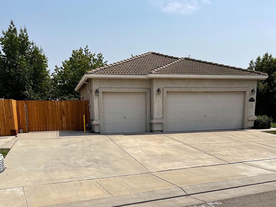 1st image of 9396 Pioneer Cir