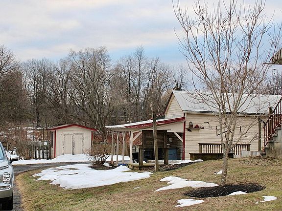 4th image of 3638 Lanark Rd