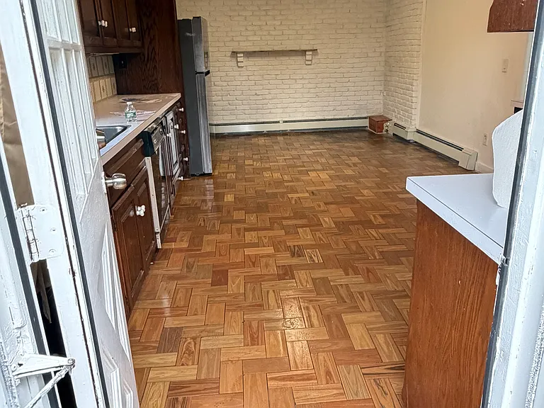 528 Jayne Blvd #1F — Photo 8