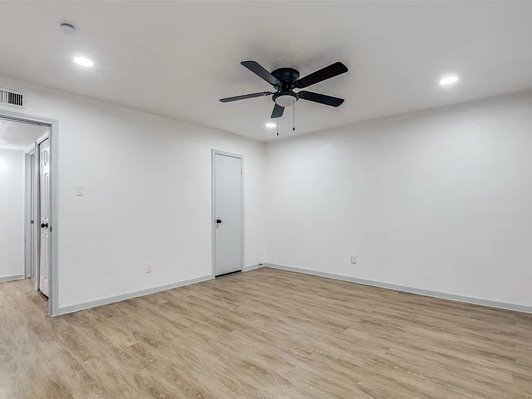 710 Leading Ln — Photo 11