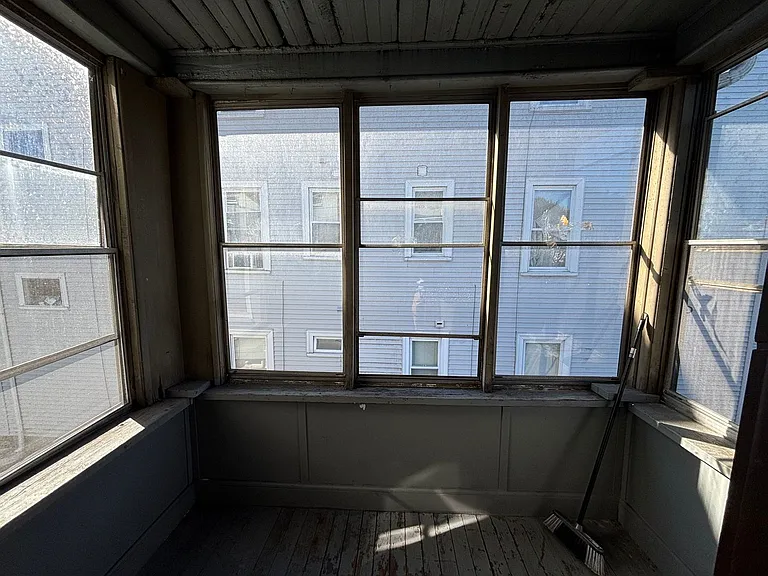 20 Perry Ave — Photo 13