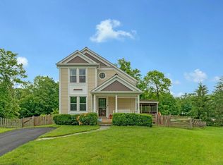 7 Bentmoor Ct, Sterling, VA 20165