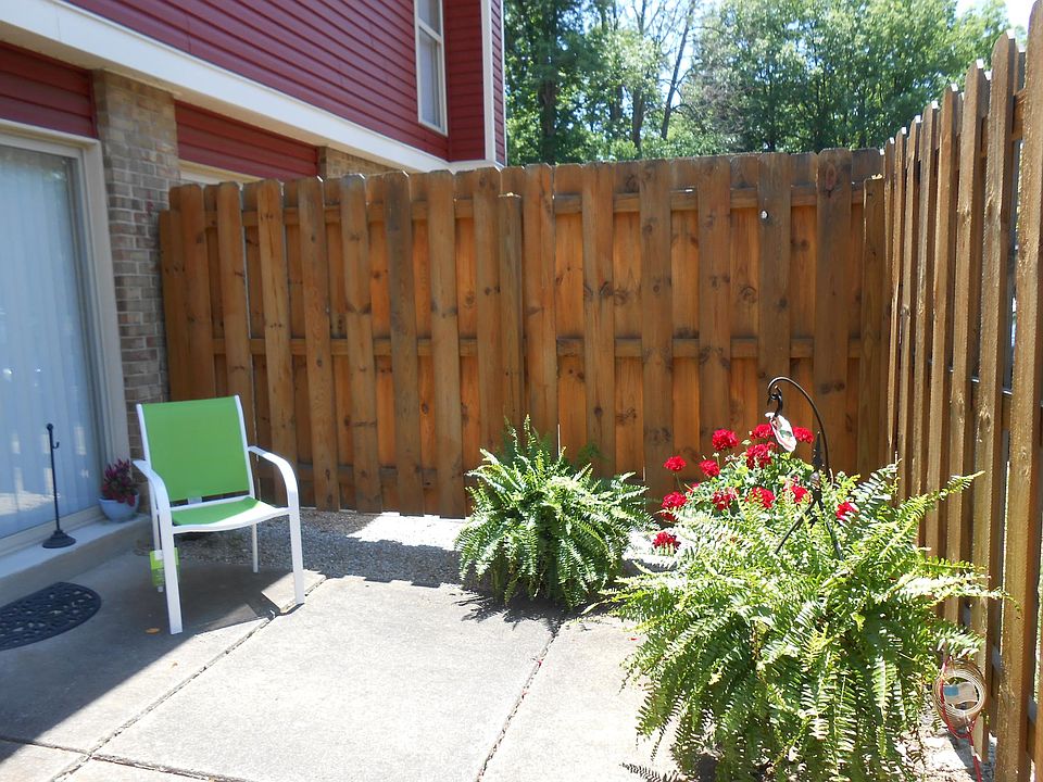 1st image of 4950 Maplecreek Dr