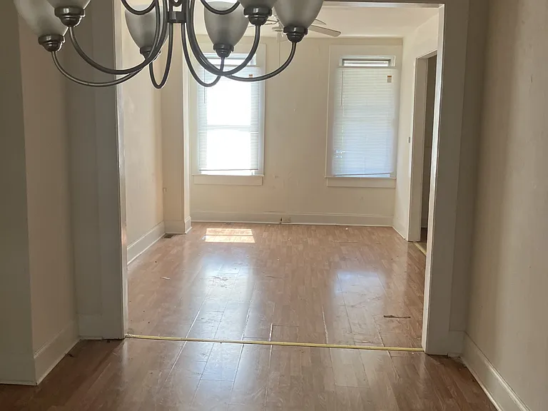 730 Linnard St #1 — Photo 2