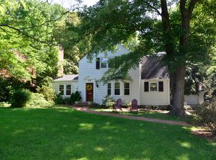 3073 Holmes Run Rd, Falls Church, VA 22042
