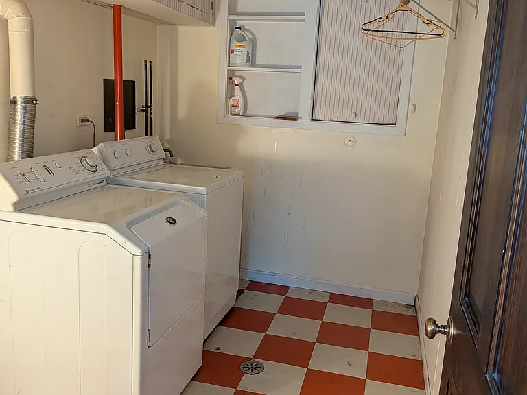 436 Pine Ave — Photo 10
