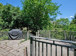 17 Bramble Dr, Toronto, ON M3B2E9