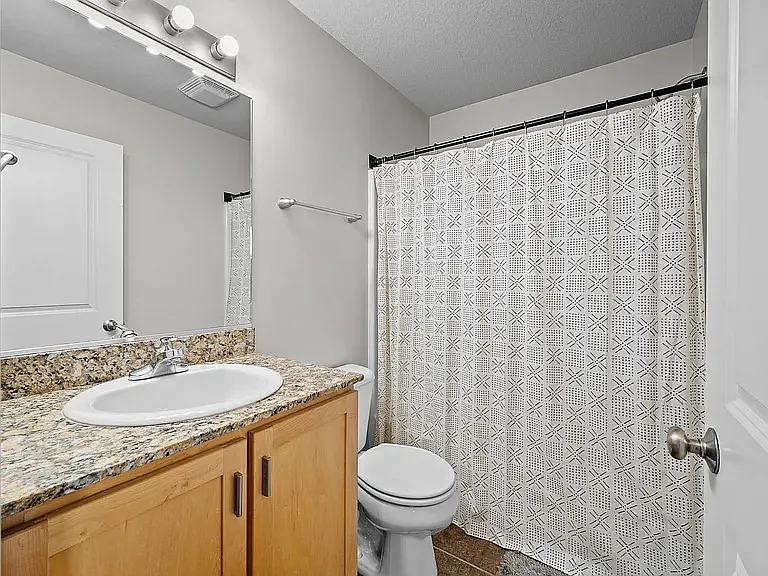 301 SE 11th St #503 — Photo 7