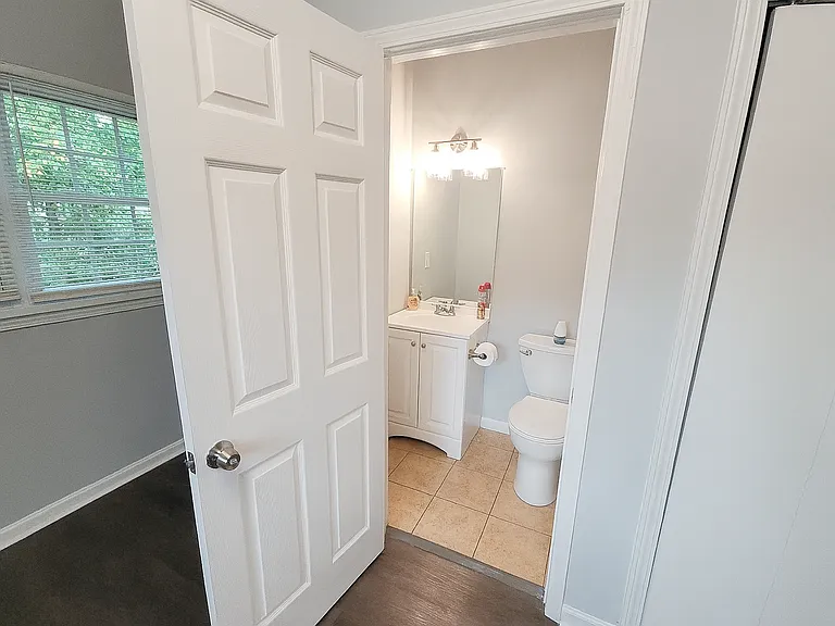 4214 Canby Ln — Photo 9