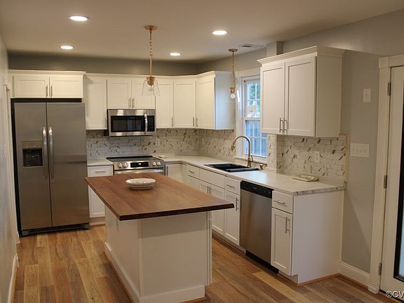 5th image of 2006 Parkwood Ave