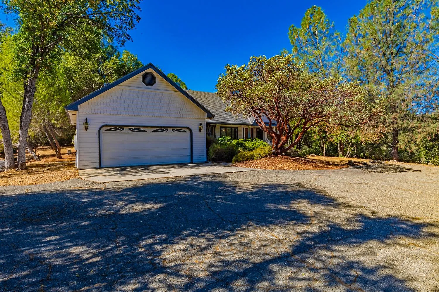 49764 Meadowwood Rd photo 1