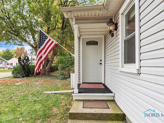 2nd image of 249 Wilson St