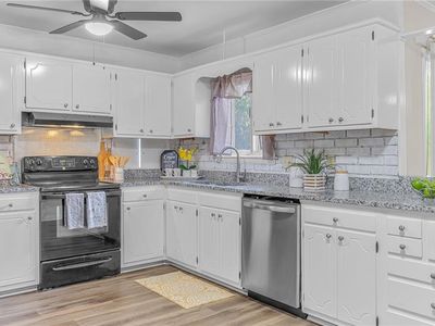 548 S Rosemont Rd, Virginia Beach, VA, 23452