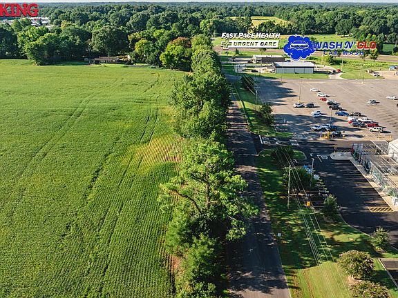 2nd image of 137 Courtright Rd