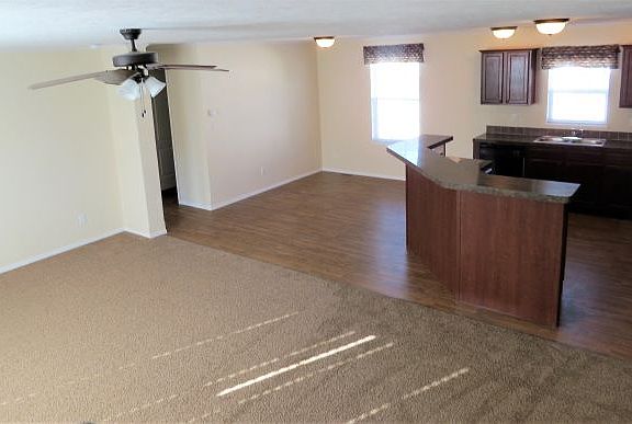5th image of 23050 Beech Dr