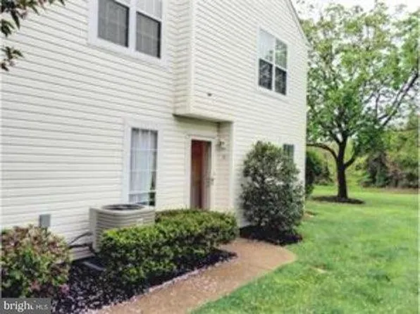 39 Banbury Ct, Holland, PA 18966
