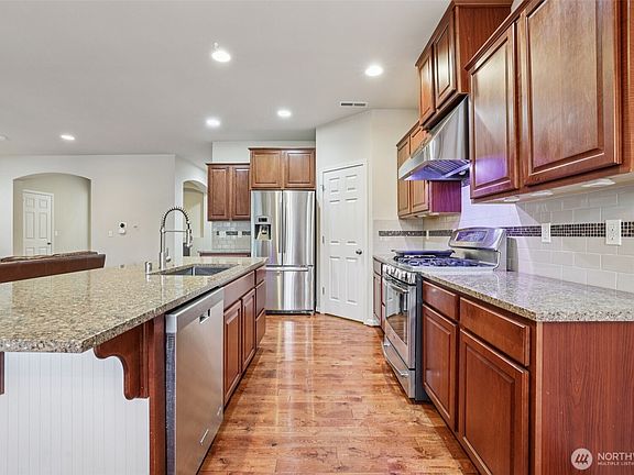 5th image of 16401 82nd Avenue E