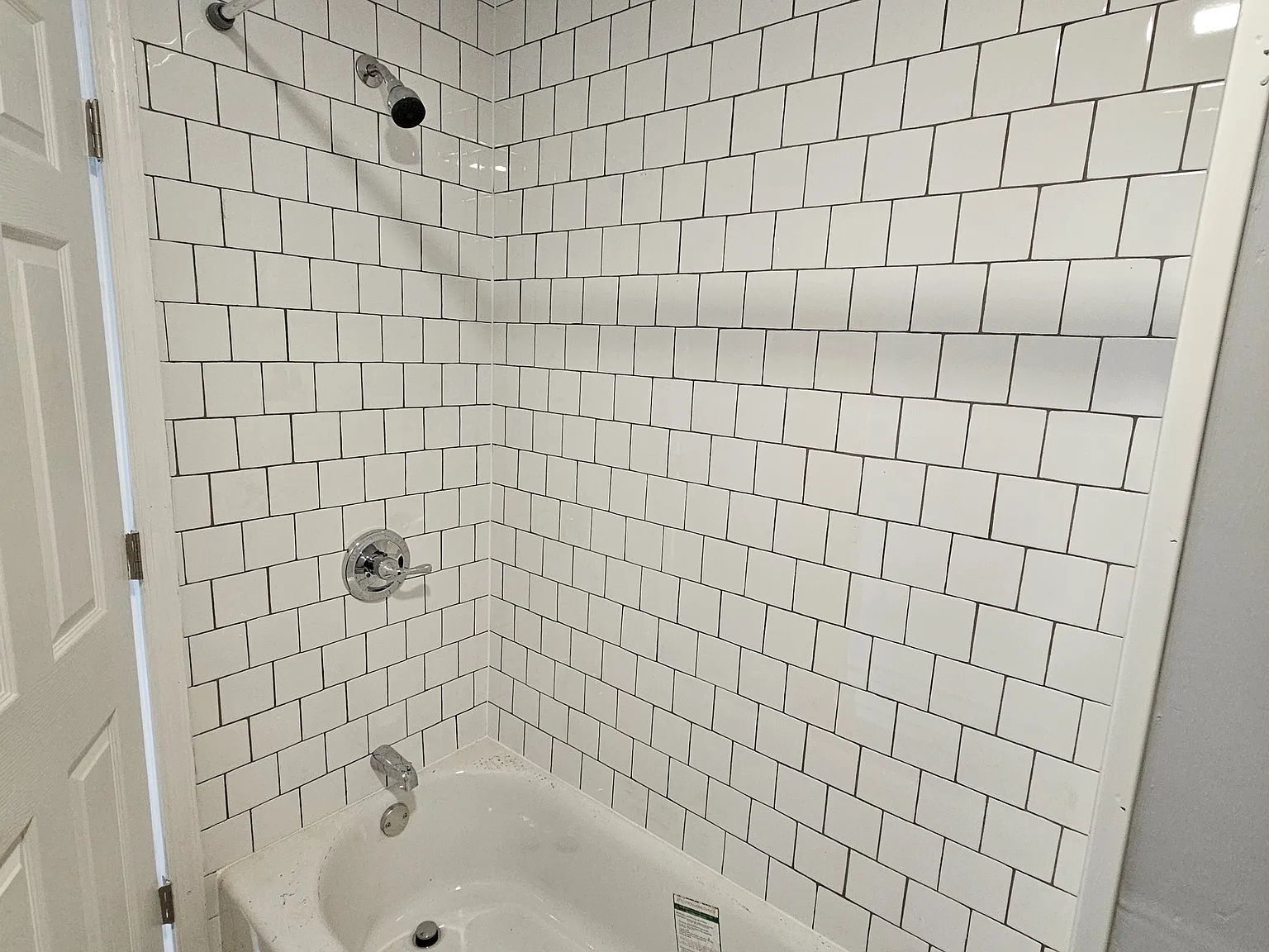 1 bed, 750 sqft, $1,300 — Photo 2