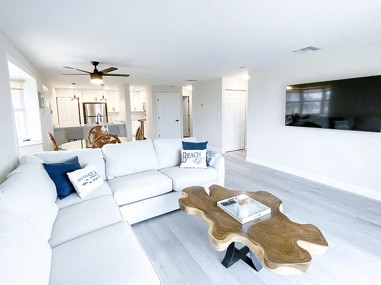 1550 S Ocean Dr #19 — Photo 5