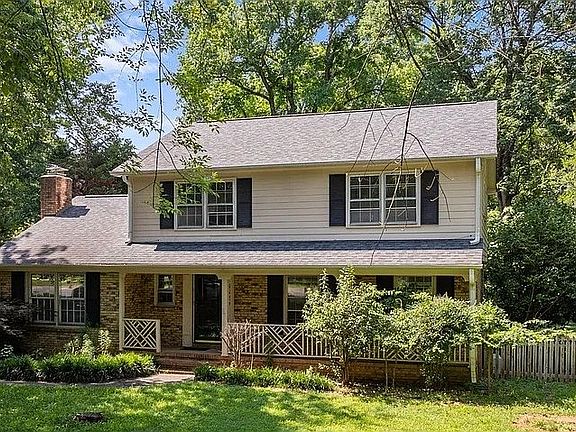 3rd image of 3520 Rea Rd