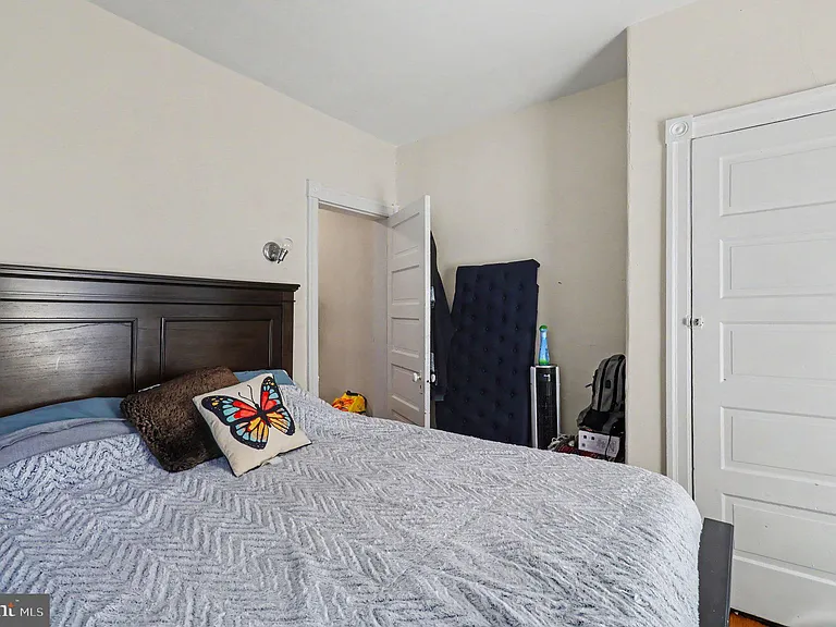154 W Salaignac St — Photo 18