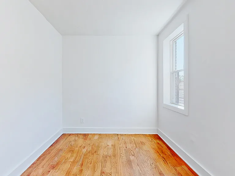 1384 State St #8 — Photo 12