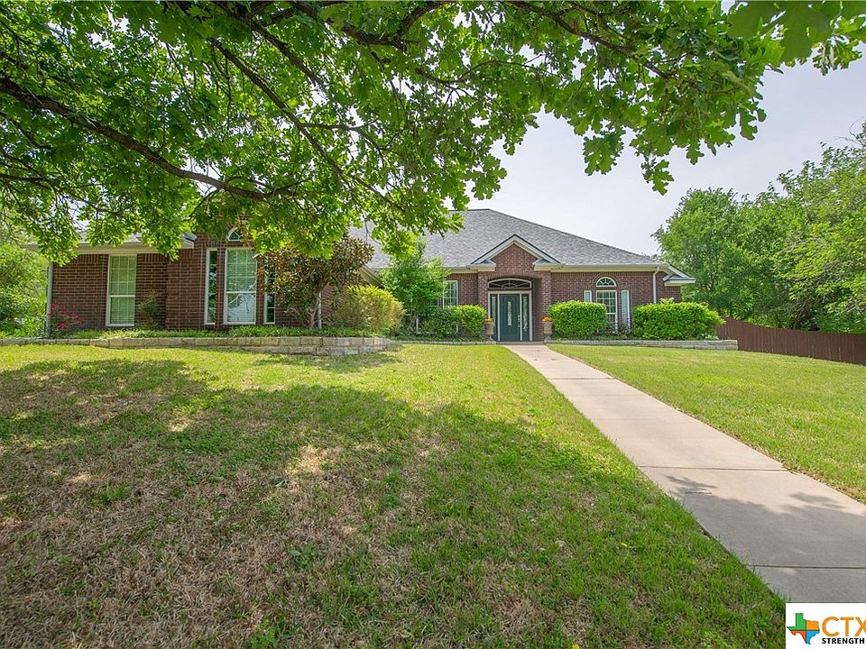 1st image of 306 Highland Oaks Dr