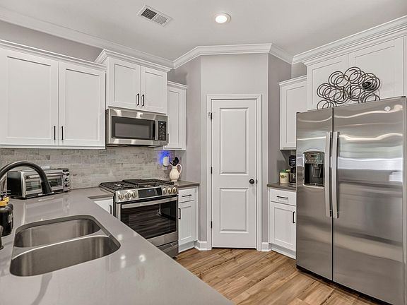 3rd image of 359 Nettle Ln