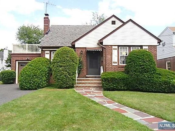 3rd image of 5-09 17th St