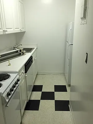 Rented by Luxury Property Group | media 14