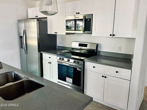 4th image of 5408 S 19TH Avenue