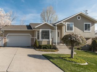 990 E Grove Dr, Pleasant Grove, UT 84062