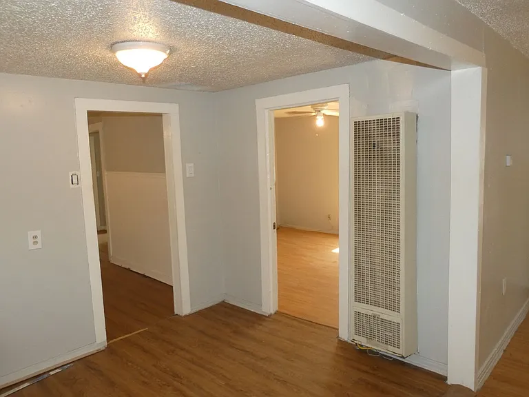 1241 Houston St — Photo 5